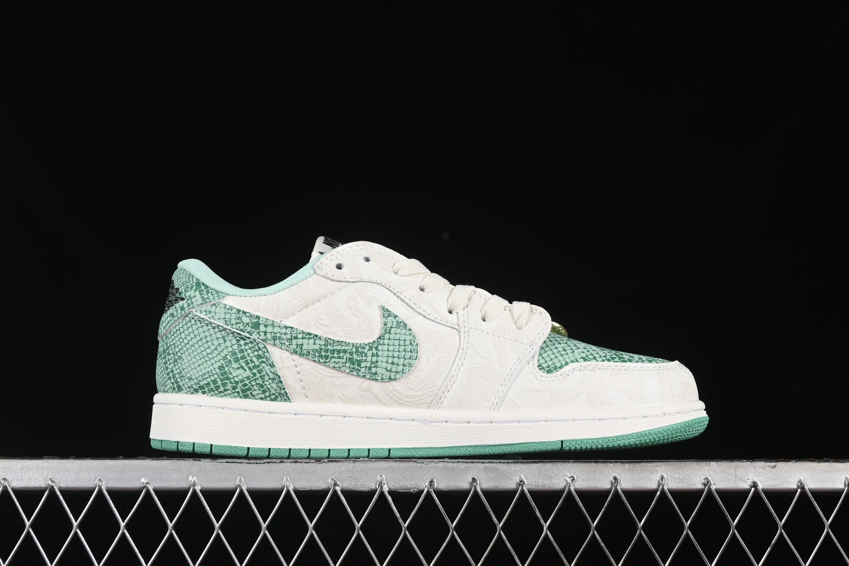 All Categories Air Jordan Jordan Series Basketball Shoes Air Jordan 1 Low Air Jordan 1 Low OG AJ1 Joe 1 Year of the Snake Limited Green Snake Low-top Retro Basketball Shoes HF3144-100